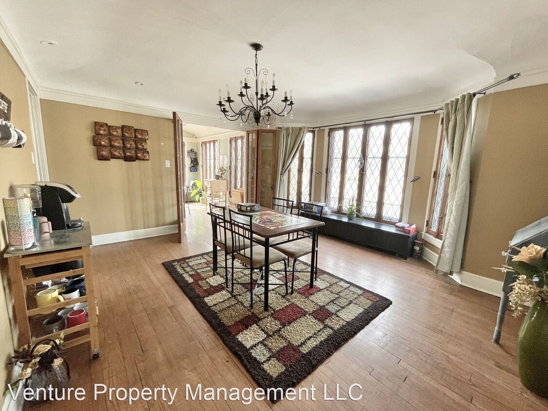 Primary Photo - 4 br, 3.5 bath House - 2474 N Lake Drive