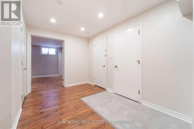 Building Photo - 2212 Florian Rd