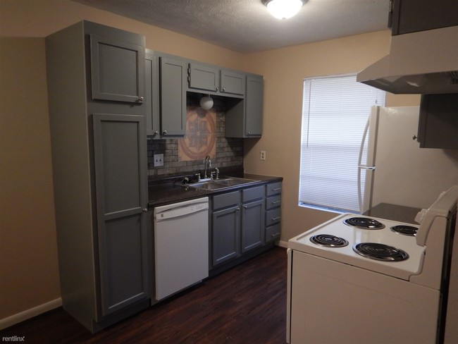 Building Photo - 2 br, 2 bath Duplex - 3613 Western St 3613...
