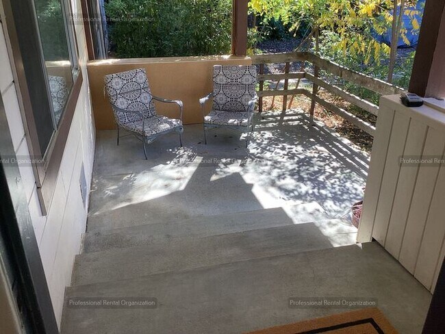 Foto del edificio - Spacious & cheerfully bright large single-...