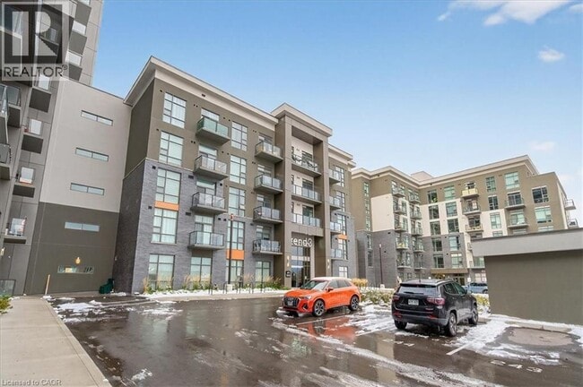 Photo du bâtiment - 470 Dundas St E