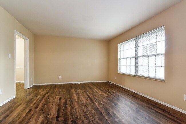 Building Photo - 3232 Bluebell Ln