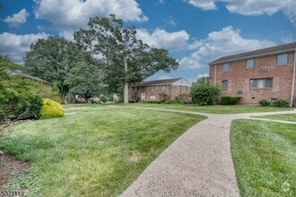 Building Photo - 14B Troy Dr