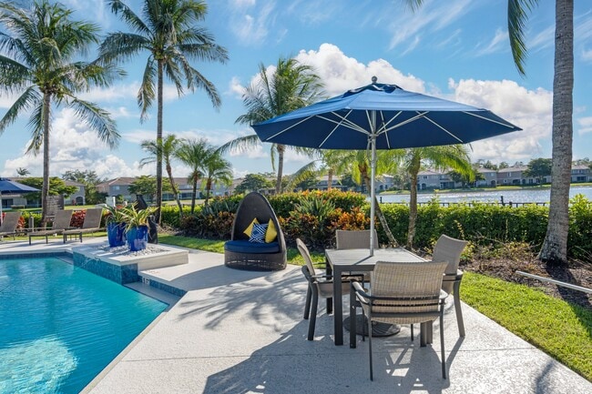 Mesa de piscina y sillas de salón - Cypress Legends