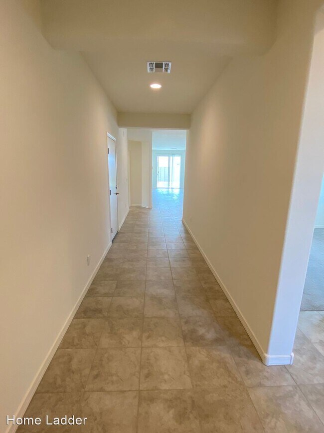 Building Photo - 5 br, 3 bath House - 1127 E Westwood Dr