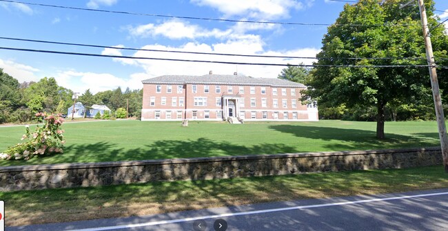Foto del edificio - 423 Pelham St