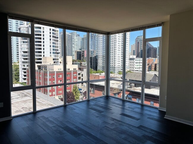 Building Photo - TOP FLOOR PENTHOUSE, Views Galore!!! $2000.00 rent credit available