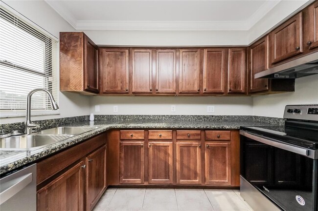 Building Photo - 5116 N Woodcrest Dr