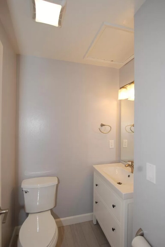 Foto del edificio - 1588 Ontario Dr