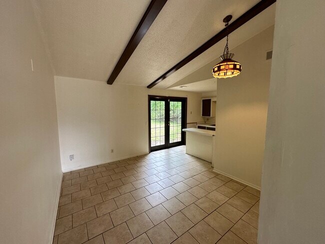 Foto del edificio - 3125 Dentwood Terrace