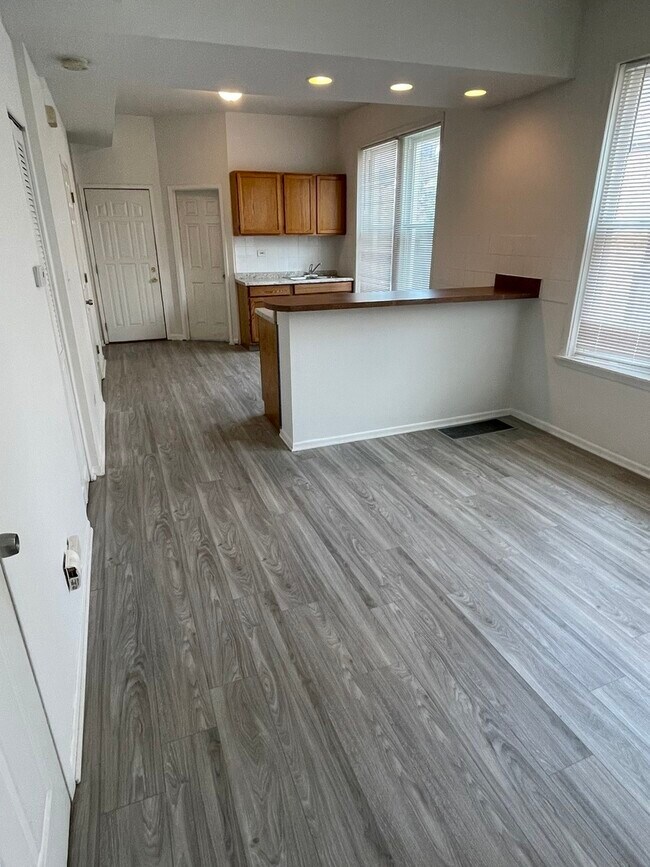 Foto del edificio - 2346 W Taylor St