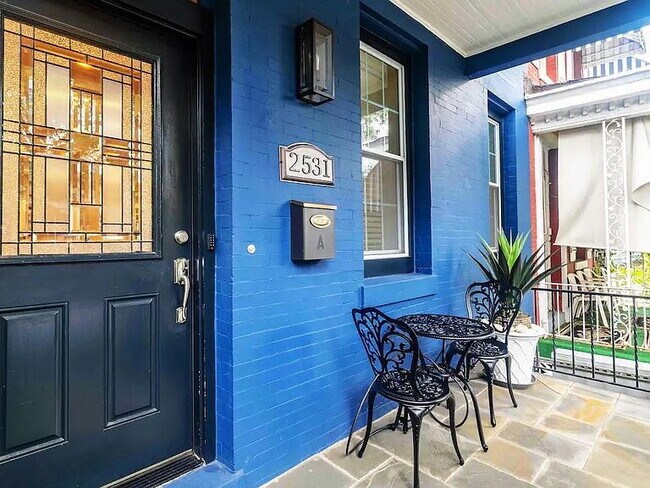 Foto del edificio - "Spacious 3-Bed, 3-Bath Urban Retreat in Vibrant Washington, DC Neighborhood!"