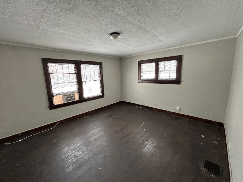 Photo - 131 N 38th St