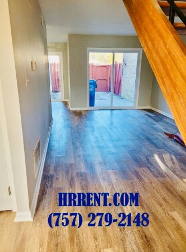 Foto del edificio - NEWLY Renovated 3 Bedroom 2.5 Bathroom Townhome located in the Mears Corner area of Virginia Beach!