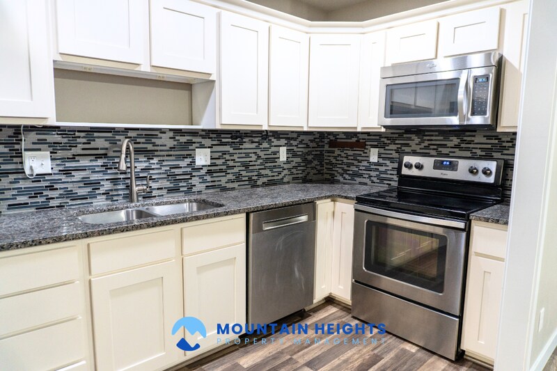 Foto principal - 858 Cecina Ct