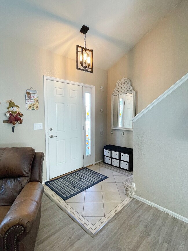 Foto del edificio - 3403 Wagon Trail Rd