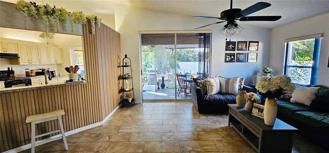 Foto del edificio - 2068 Preymore St