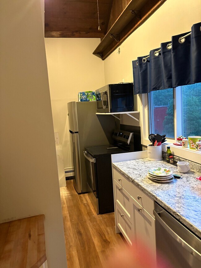 Foto del edificio - 288 Scudder Ave