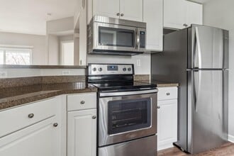 Building Photo - Kensington Apartments
