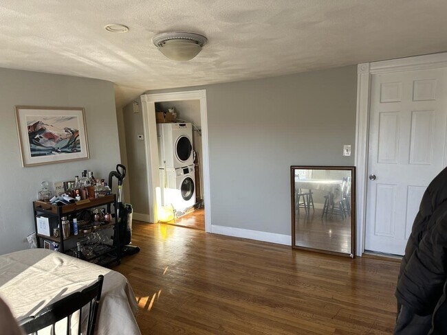 Foto del edificio - 123 Faneuil St