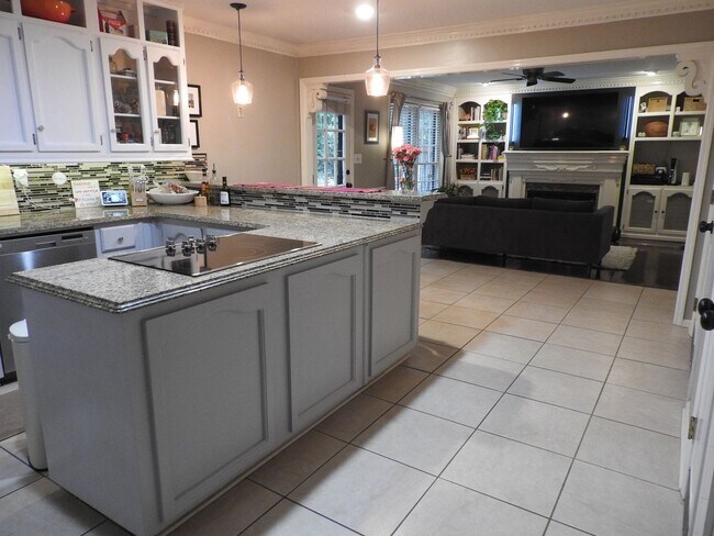 Foto del edificio - 804 Tulip Poplar Dr