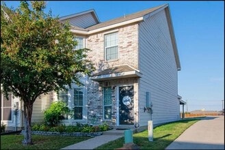 Building Photo - 5705 Giddyup Ln