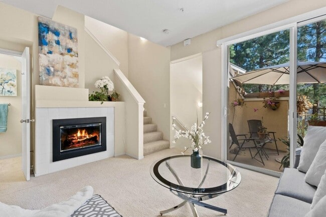 Building Photo - 3343 Midtown Pl