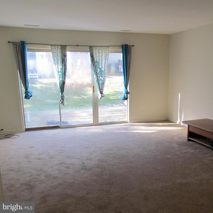 613 Skimmer Ct, Tuckerton, NJ 08087 Townhome Rentals in Tuckerton NJ