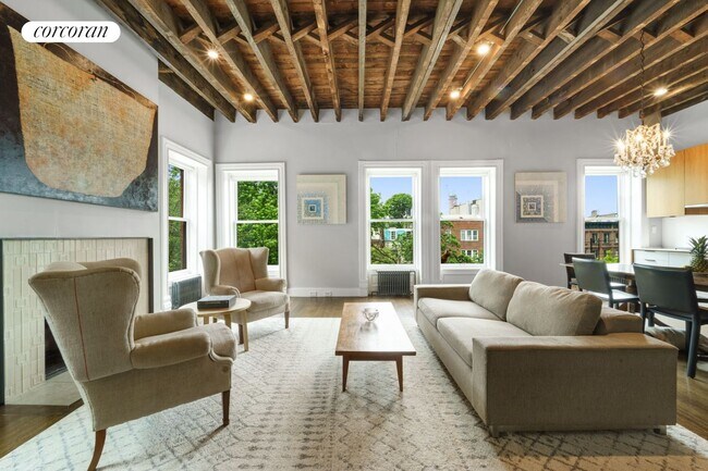 Foto del edificio - 315 Clinton Ave