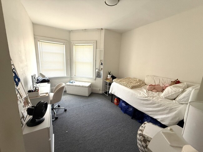 Foto del edificio - 923 Beacon St