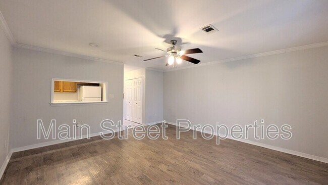 Foto del edificio - 3041 Belle Meade Dr