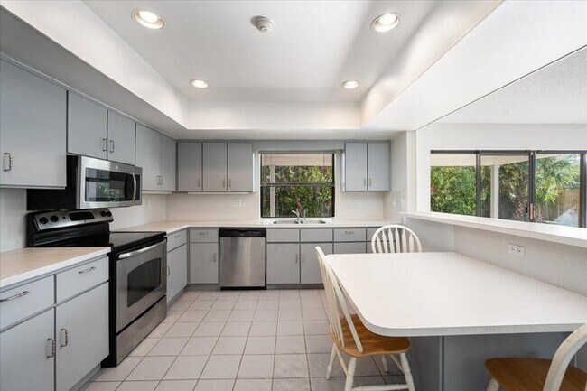 Foto del edificio - 2216 Amesbury Ct