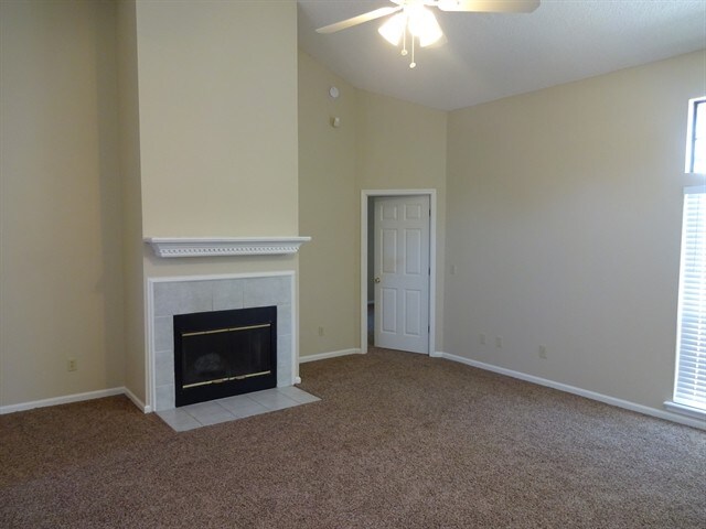Building Photo - 5476 Riverbreeze Court