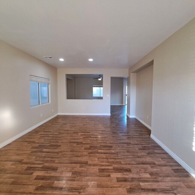 Foto del edificio - Coming Soon...Stunning Four Bedroom Home i...