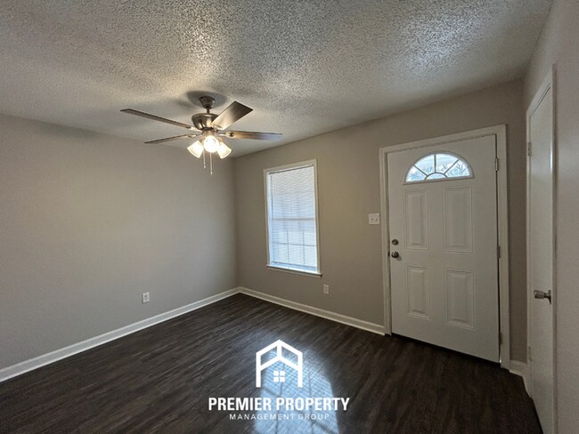 Foto del edificio - Newly Renovated 3BR/2BA Southaven Home with Hardwood Floors & Fenced Yard