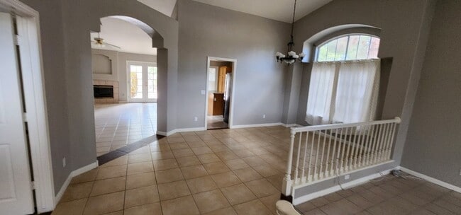 Foto del edificio - Well Maintained Single Story Pool Home in ...