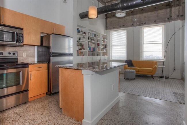 Foto del edificio - 221 W Lancaster Ave