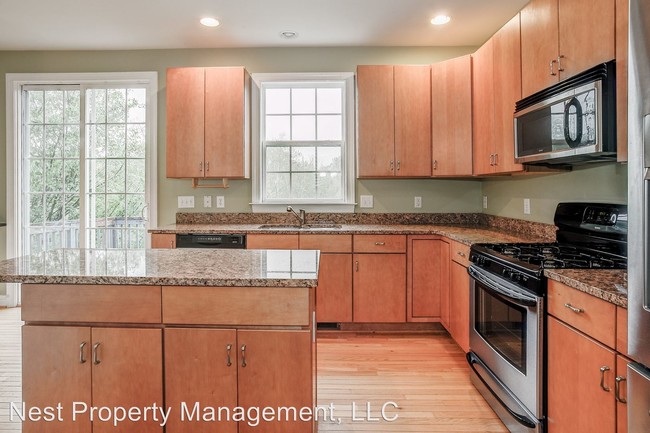 Building Photo - 3 br, 2.5 bath House - 1113 St Charles Ct