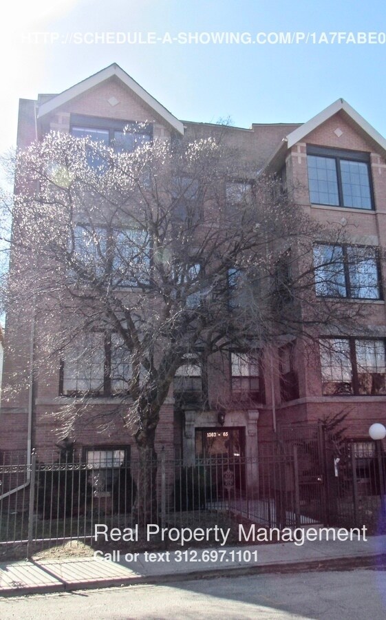 Foto del edificio - 1367 E 64th St