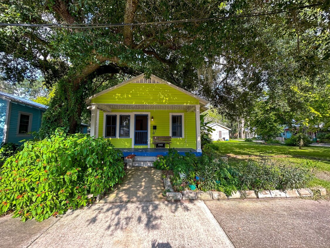 Primary Photo - 429 NW 3rd St