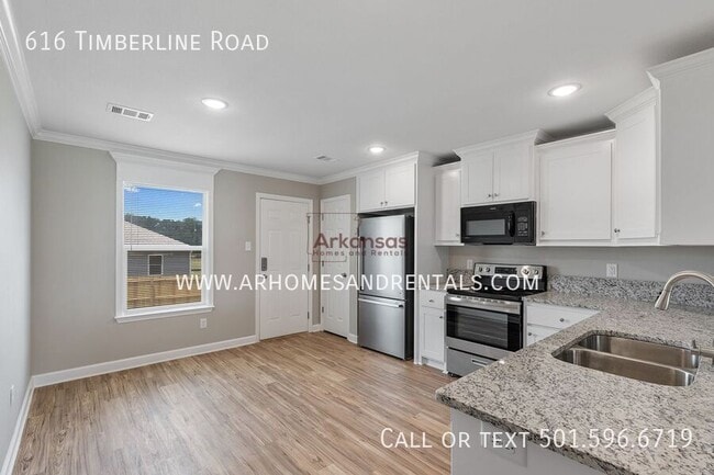 Foto del edificio - 616 Timberline Rd