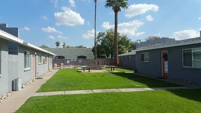 Building Photo - 5317 N 11th St