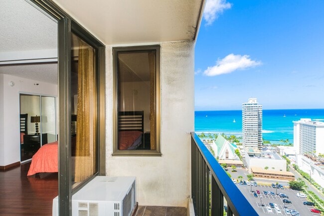 Building Photo - Waikiki Banyan 1b1b1pkg Fully Furnished