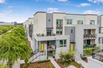 Building Photo - 6823 Vector Ct