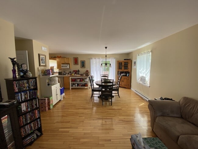 Building Photo - 54 Cabernet Ct