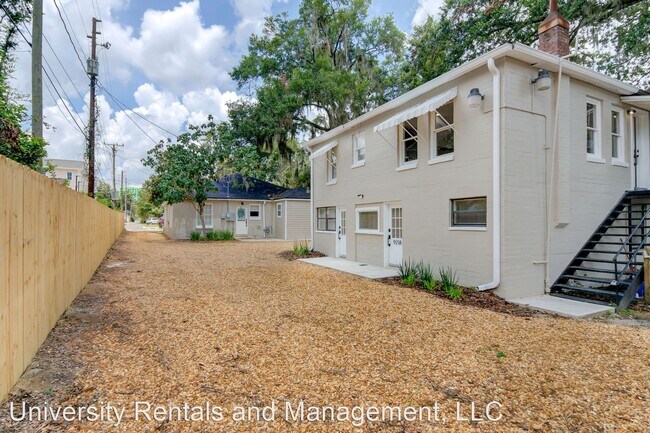 Foto del edificio - 2 br, 1 bath House - 921 SW 6th Ave Unit B
