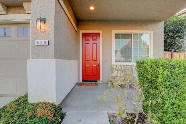 Building Photo - 609 Granada Pass Dr