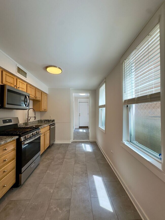 Building Photo - Charming 2 Bedroom/2 Bathroom Townhome in Canton, Baltimore, MD!