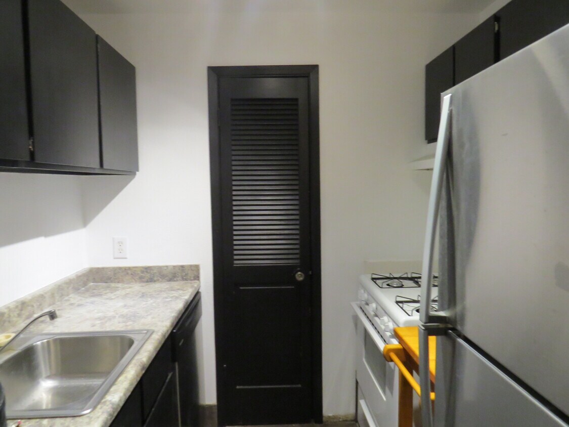 Foto principal - 5327 S 560 E