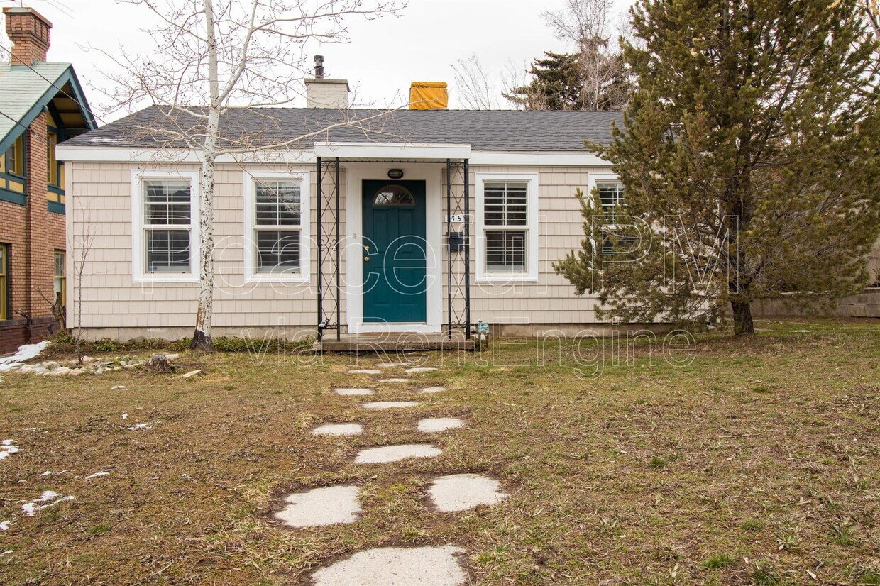 Foto principal - 575 N I St